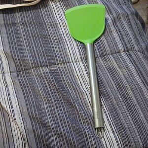 Green Silicone Spatula with Metal Handle made By Oneida
